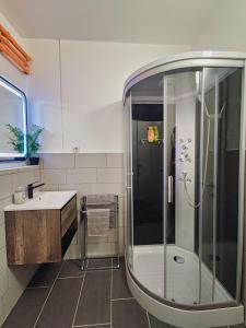 Koupelna v ubytování Charmante Wohnung Nahe Wiener Stadthalle