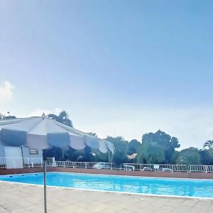 Swimmingpoolen hos eller tæt på Suite du Moqueur Gorge Blanche