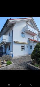 Το κτήριο όπου στεγάζεται  το δωμάτιο σε οικογενειακή κατοικία