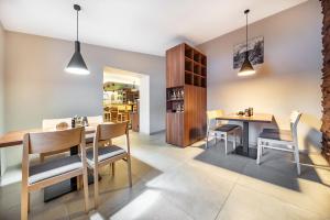 Posezení v ubytování LAGUNA Hotel & Restaurant