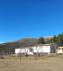 Príroda v okolí chaty v prírode