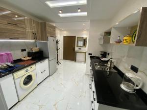 Gallery image of Belle appart bien fini et propre in Dcheira El Jihadia