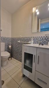 A bathroom at La Bonita - Benalmadena