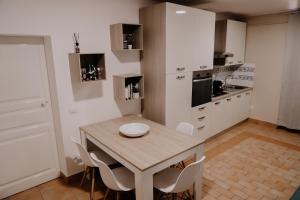 A kitchen or kitchenette at Appartamento - Grammichele Privitera rooms & apartments Gold