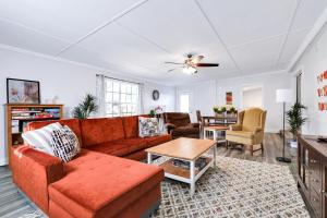 a living room with a couch and a table at Texas Star - A Birdy Vacation Rental in San Antonio