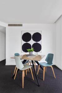 Area soggiorno di Nook Melbourne Apartments : Jane Bell Lane - Melbourne CBD