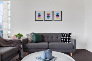 Area soggiorno di Nook Melbourne Apartments : Jane Bell Lane - Melbourne CBD