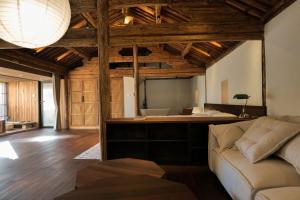 Φωτογραφία από το άλμπουμ του Ting Jian Empty Yard Pastoral Design Residential Dali Shop σε Νταλί