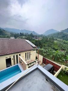 Pogled na bazen v nastanitvi Villa Boca Sentul Bogor Private pool 4-Bedrooms oz. v okolici