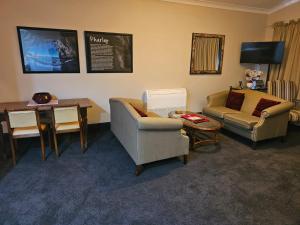 Istumisnurk majutusasutuses Gateway Motor Inn