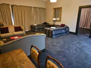 Istumisnurk majutusasutuses Gateway Motor Inn