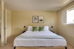 Φωτογραφία από το άλμπουμ του South San Jose 3br w garage wd backyard SFO-1507 σε Milpitas +16 φωτογραφίες