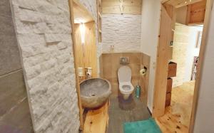Kúpeľňa v ubytovaní DMG - 'Large, Luxurious Ground Floor' Apartment