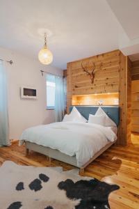 Posteľ alebo postele v izbe v ubytovaní DMG - 'Large, Luxurious Ground Floor' Apartment