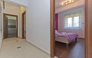 Postel nebo postele na pokoji v ubytování Villa Tea in Central Istria with private pool for 10 persons