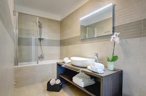 Kúpeľňa v ubytovaní Villa Ula in Pula with heated pool and sauna