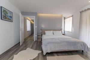 Posteľ alebo postele v izbe v ubytovaní Villa Viscum in Central Istria for 8 persons with large garden - pet friendly