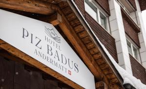 תעודה, פרס, שלט או מסמך אחר המוצג ב-Hotel Piz Badus