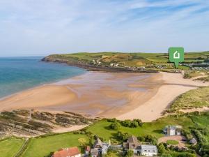 A bird's-eye view of 2 Bed in Croyde 87755