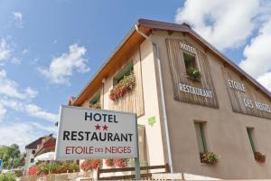 Majutusasutuses Etoile des Neiges Hôtel et Piscine olev sertifikaat, autasu, silt või muu dokument