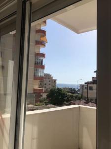 Modern apartment close to the beach,port & centre - Image 5