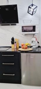 Kuchnia lub aneks kuchenny w obiekcie Apartamento “La Guapa” Benidorm!