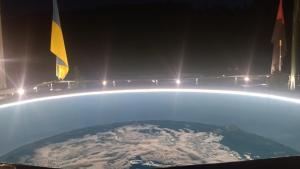 uma vista da terra a partir da estação espacial internacional em Zdybanka em Bukovel