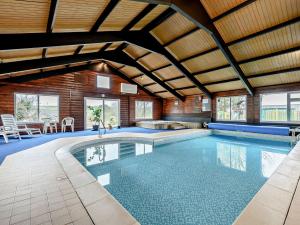 The swimming pool at or close to 2 Bed in Polperro 90172