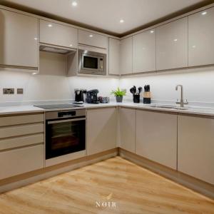Fotografie z fotogalerie ubytování NOIR - Leeds City Centre Apartment v destinaci Leeds