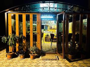 Foto dalla galleria di HOTEL GUGLUX &WINE CELLAR a Telavi