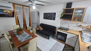 Η κουζίνα ή μικρή κουζίνα στο La casa di Marta