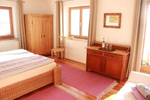 Łóżko lub łóżka w pokoju w obiekcie Bio Archehof Zachhiesen - stay & relax