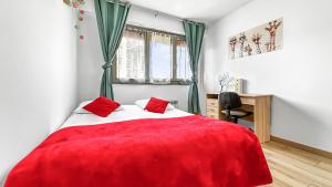 Säng eller sängar i ett rum på HOMEY Boheme - Proche gare/Proche centre/wifi