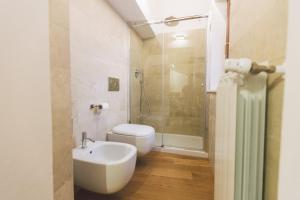 Koupelna v ubytování Sea View Duomo Luxury + 33 fotografií