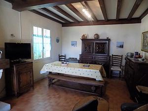 Postel nebo postele na pokoji v ubytování Saint Palais sur Mer - MAISON à proximité de PLAGE de NAUZAN - AU CALME