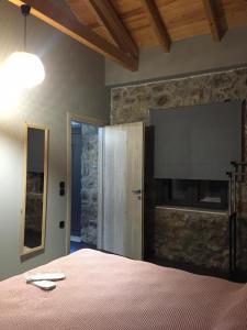 Posteľ alebo postele v izbe v ubytovaní V&M Traditional Luxury Villa