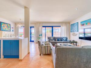 Telewizja i/lub zestaw kina domowego w obiekcie Long Beach By CanariasGetaway