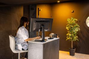 Hosté ubytování Black Hotel + 37 fotografií