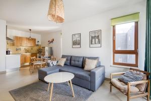 Køkken eller tekøkken på Warsaw Night Apartments Giełdowa