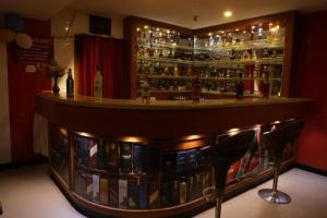 Hotel PVK Grand Dindigul酒廊或酒吧区