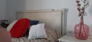 Bonita Casa Señorial en pleno casco antiguo de Nijar客房内的一张或多张床位