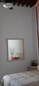 Bonita Casa Señorial en pleno casco antiguo de Nijar客房内的一张或多张床位