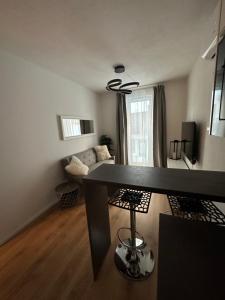 Posteľ alebo postele v izbe v ubytovaní Mickey Apartment Old Town