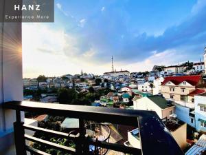 Balkón nebo terasa v ubytování S481 Hoa Dang Hotel Dalat