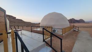 an observatory in the middle of the desert at rum guest house in Wadi Rum