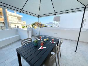 Μπαλκόνι ή βεράντα στο Residenza La Ginestra Posto Vecchio +47 φωτογραφίες