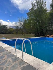 Bazén v ubytování Tunquelen nebo v jeho okolí