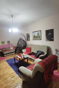 Χώρος καθιστικού στο APARTMAN ČAROLIJA TREBINJE