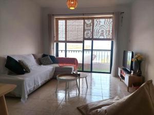Istumisnurk majutusasutuses Seaside Serenity - A lovely apartment with views
