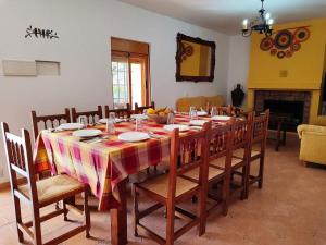 Posedenie v ubytovaní Vivienda Rural Belén